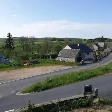 6 Pers Sur L'aubrac A Proximite De Nasbinals Apartament Prinsuejols-Malbouzon