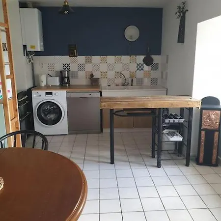 6 Pers Sur L'aubrac A Proximite De Nasbinals Apartament Prinsuejols-Malbouzon